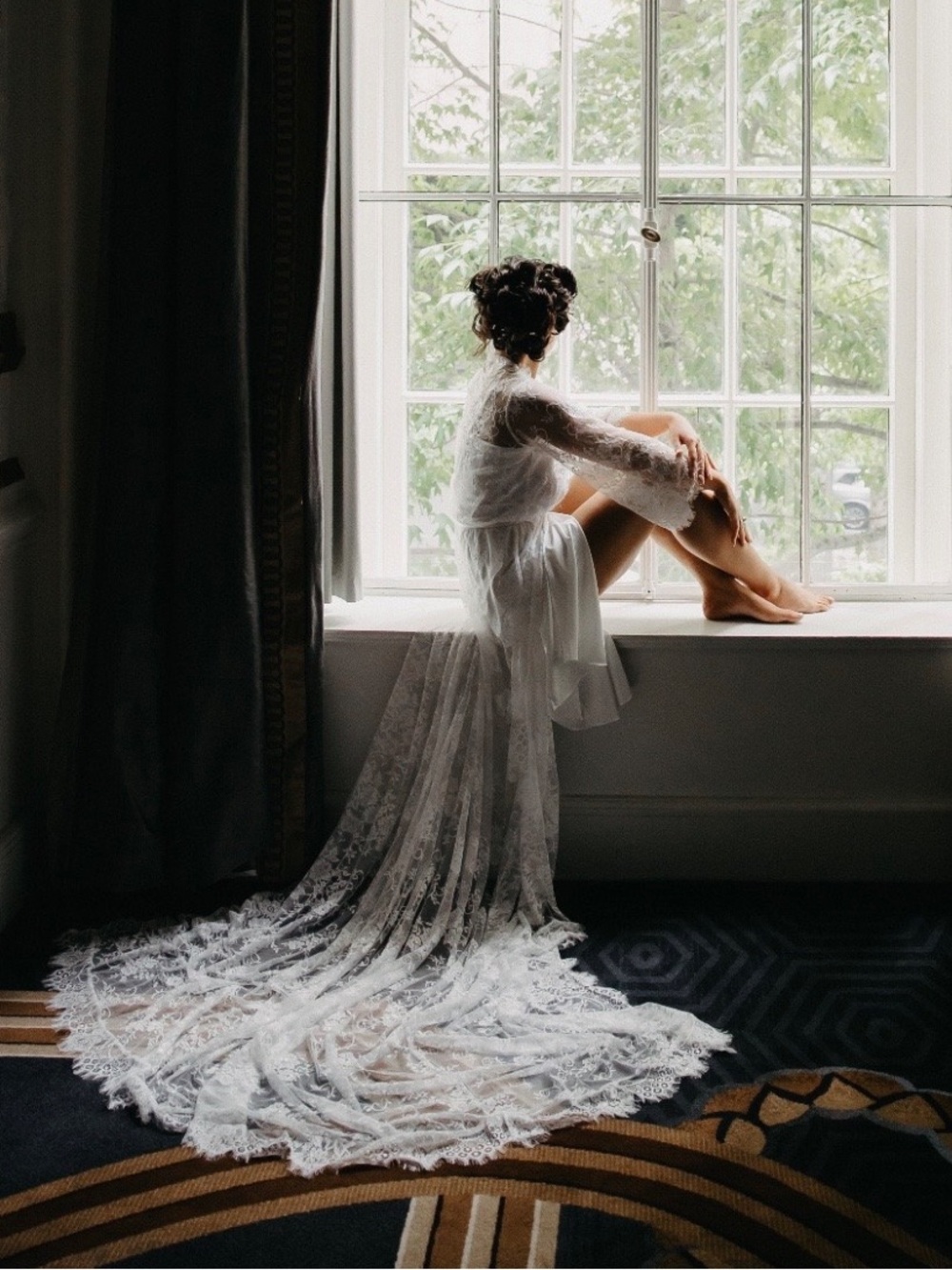 White Lace Bridal Robe with Long Train NEW SIZE SMALL - Picture 2 of 3